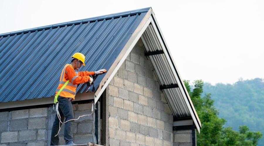 Expert Emergency Roof Repairs services in Redgranite, WI